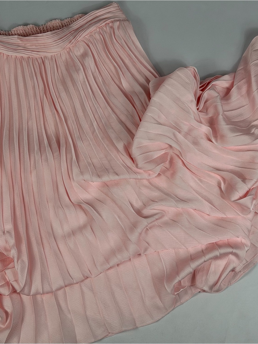 WD·NY Women’s Large Blush Pink Pleated Maxi Skirt – Elastic Waist Flowy